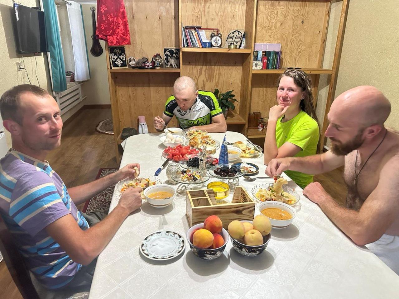 Rozalinda Guesthouse Naryn Εξωτερικό φωτογραφία